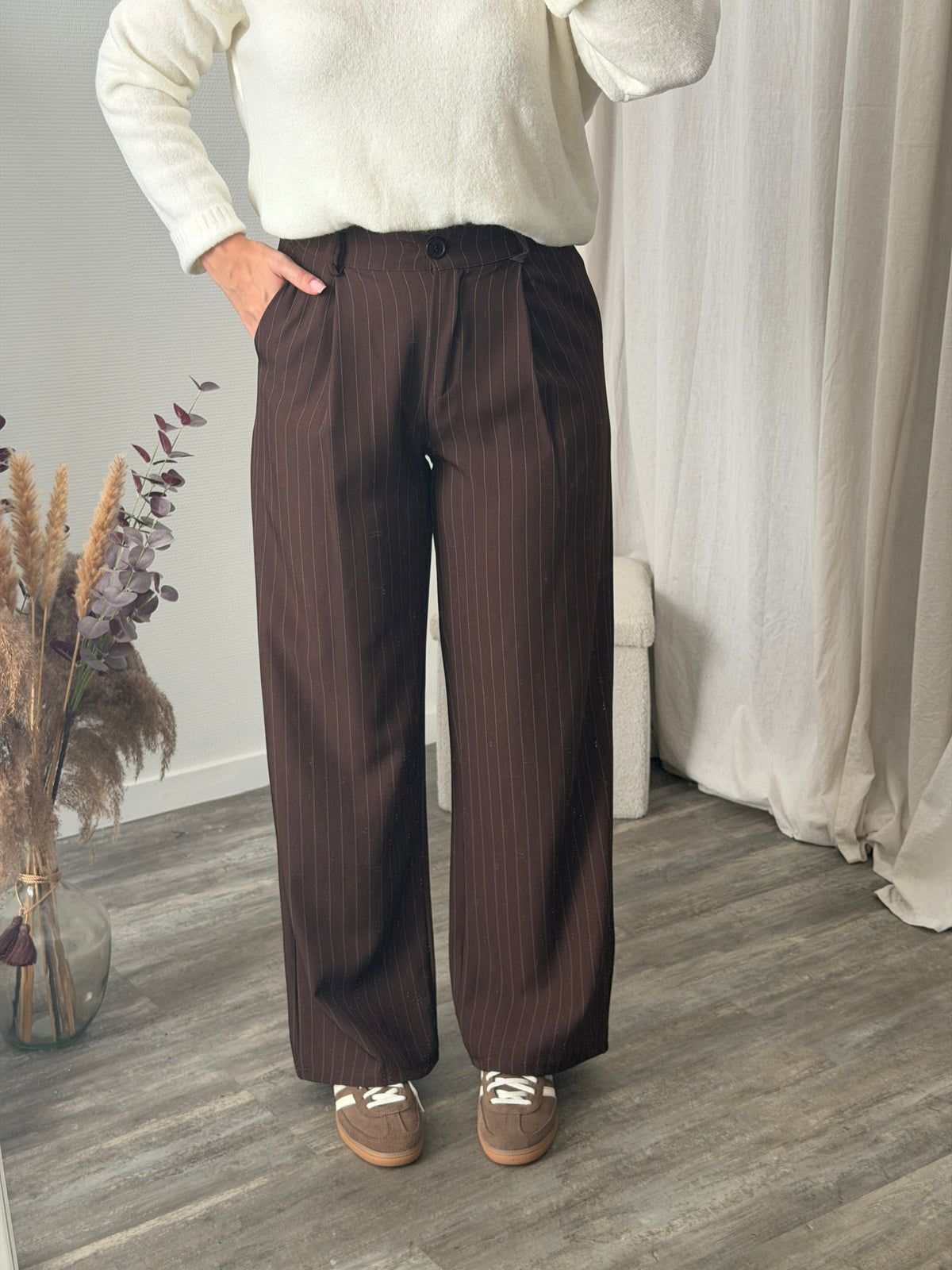 Pantalon chocolat coupe droite à rayure 🇮🇹