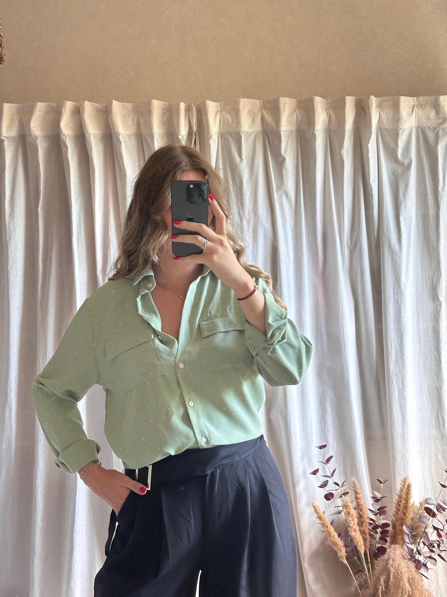 Chemise verte à strass