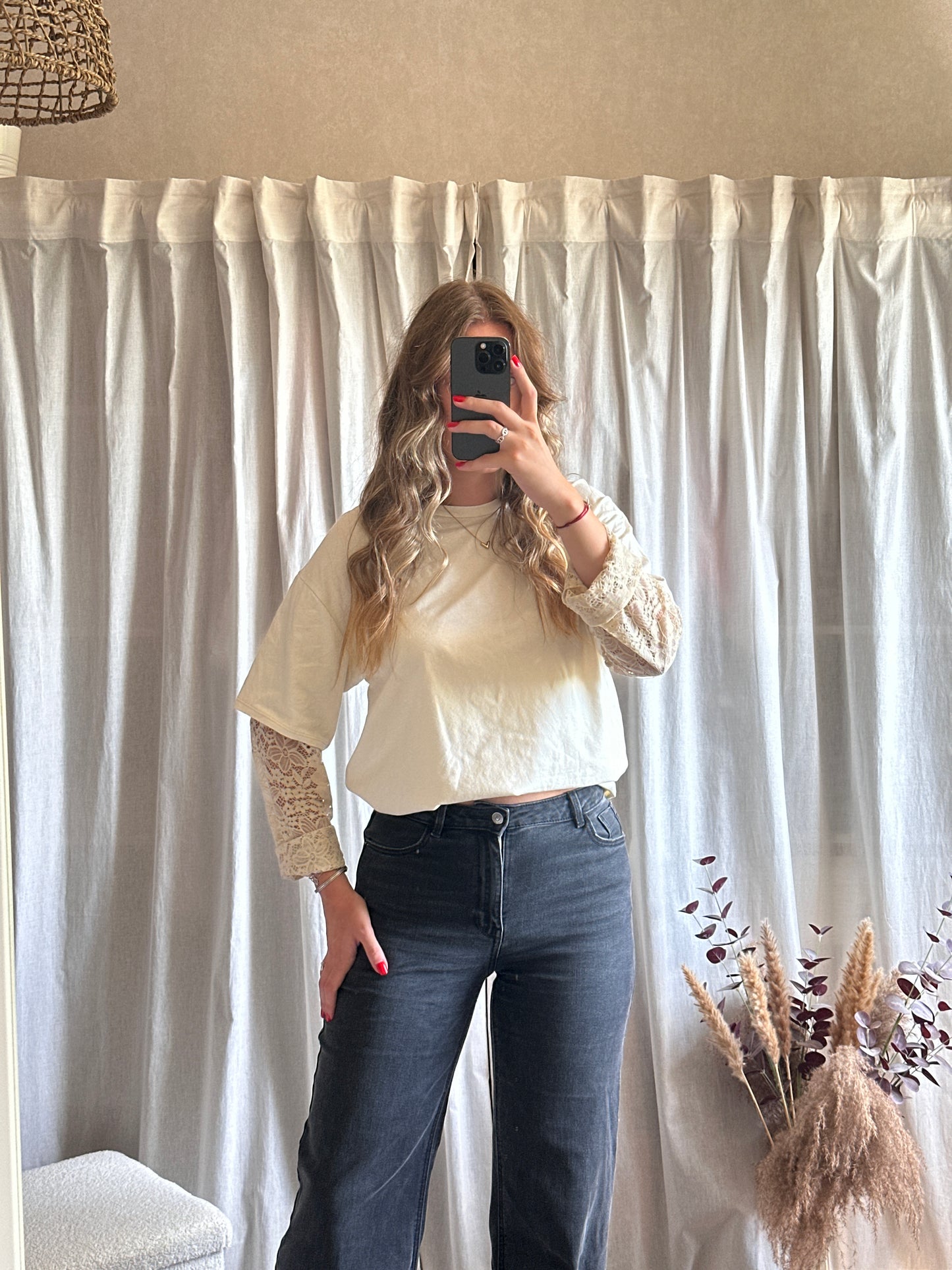 Tshirt beige manches dentelles oversize 🇮🇹
