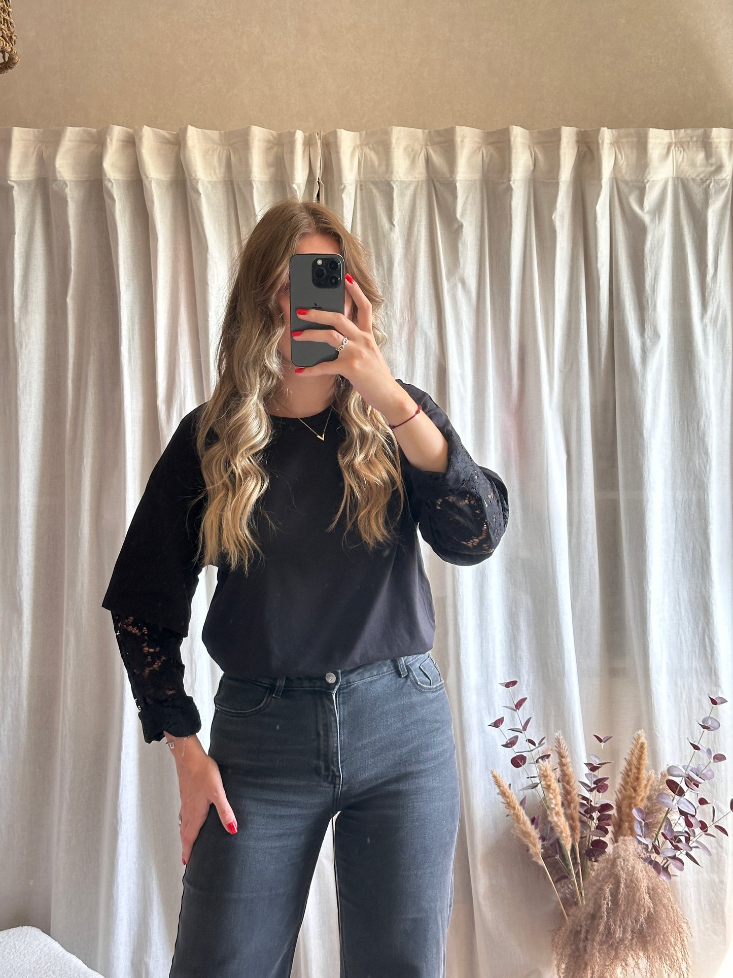 Tshirt noir manches dentelles oversize 🇮🇹