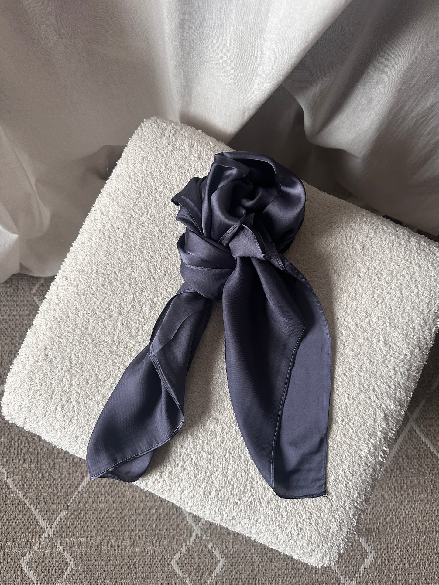 Foulard gris bleu