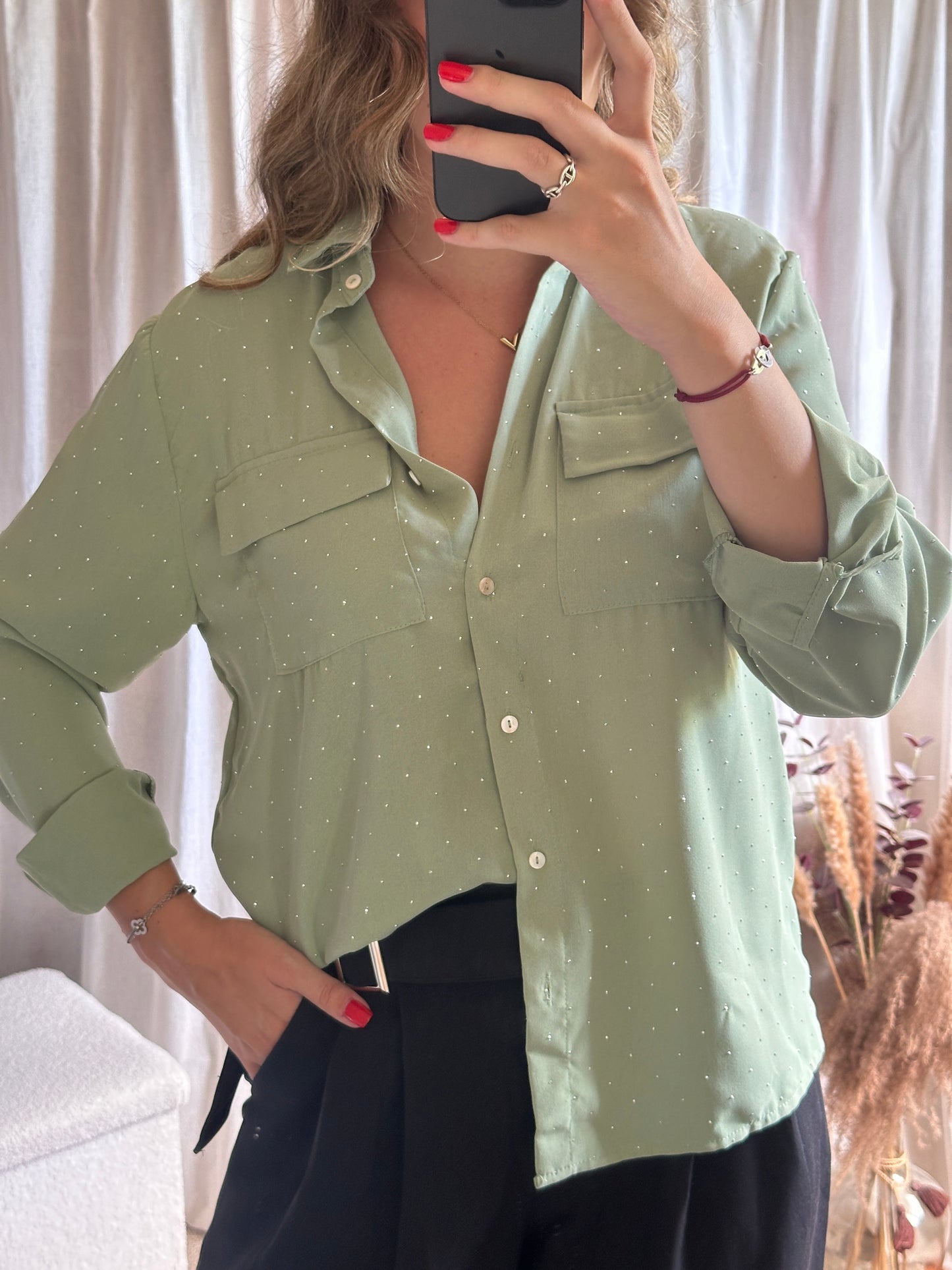 Chemise verte à strass
