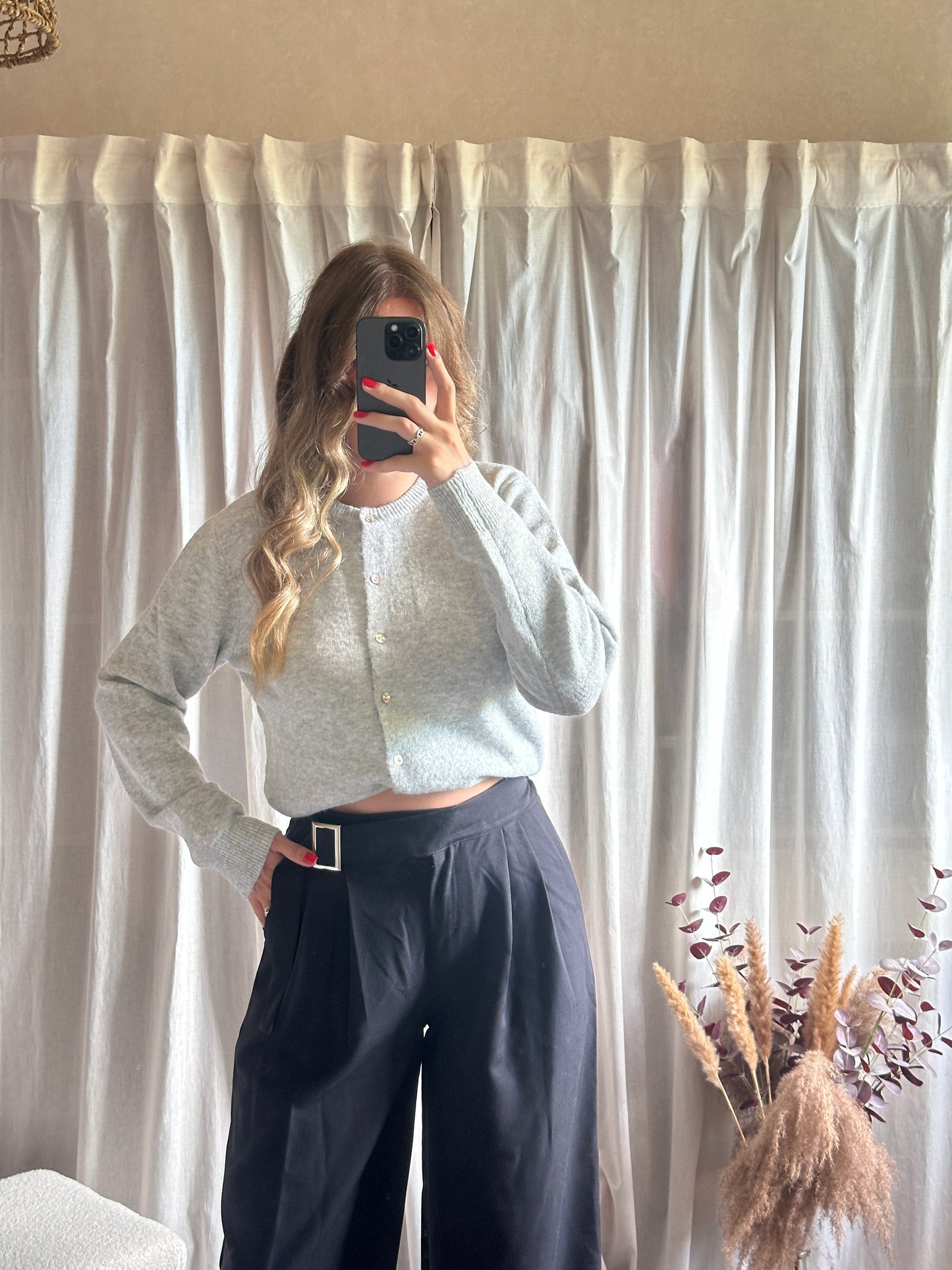 Pull gris clair à boutons