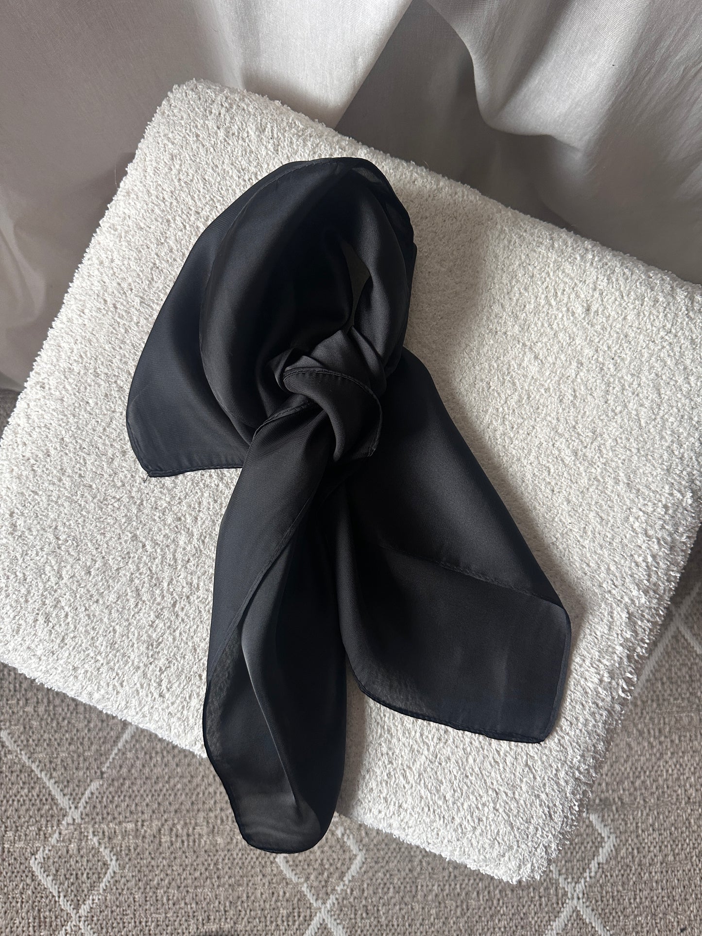 Foulard noir