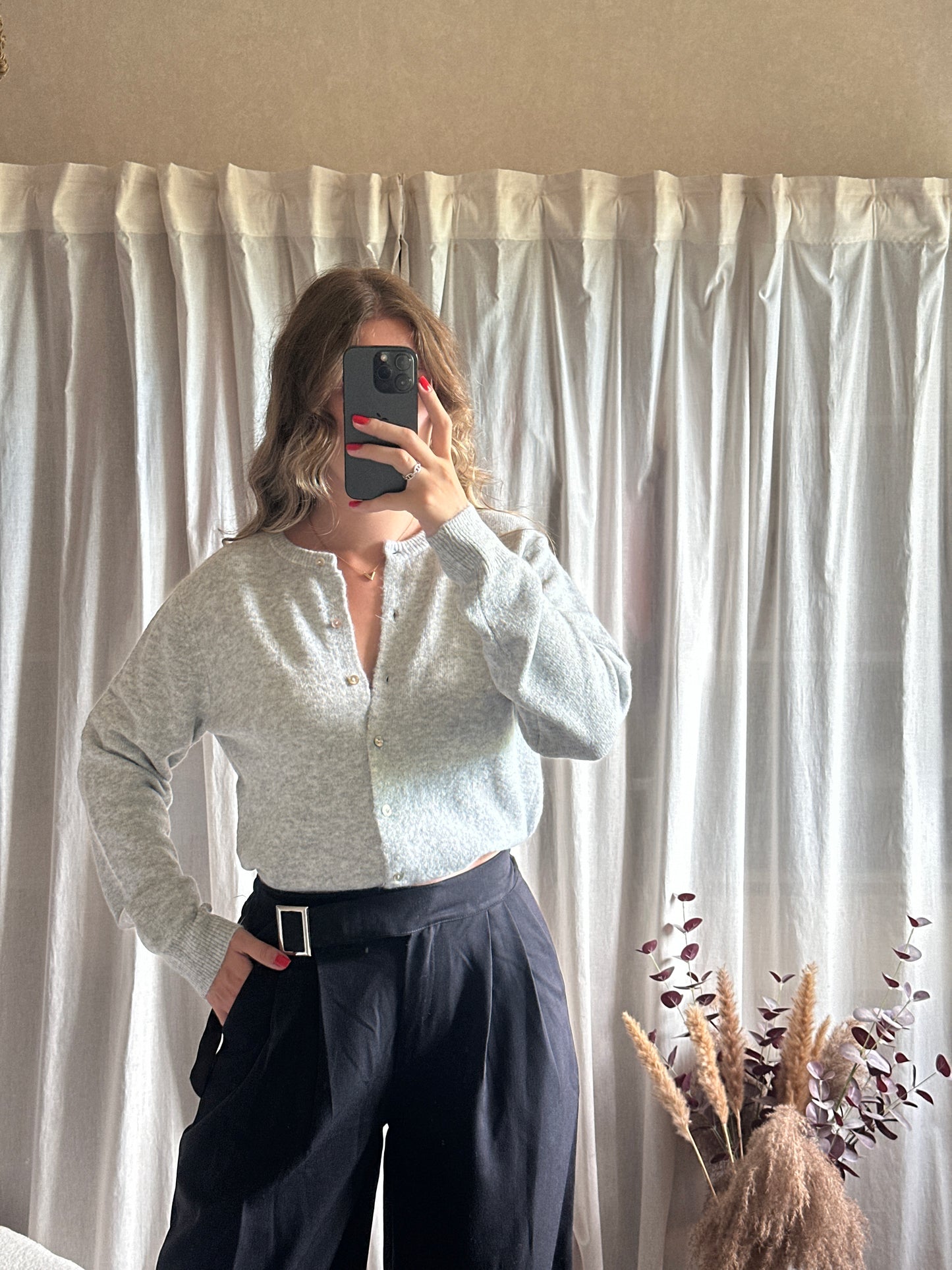 Pull gris clair à boutons
