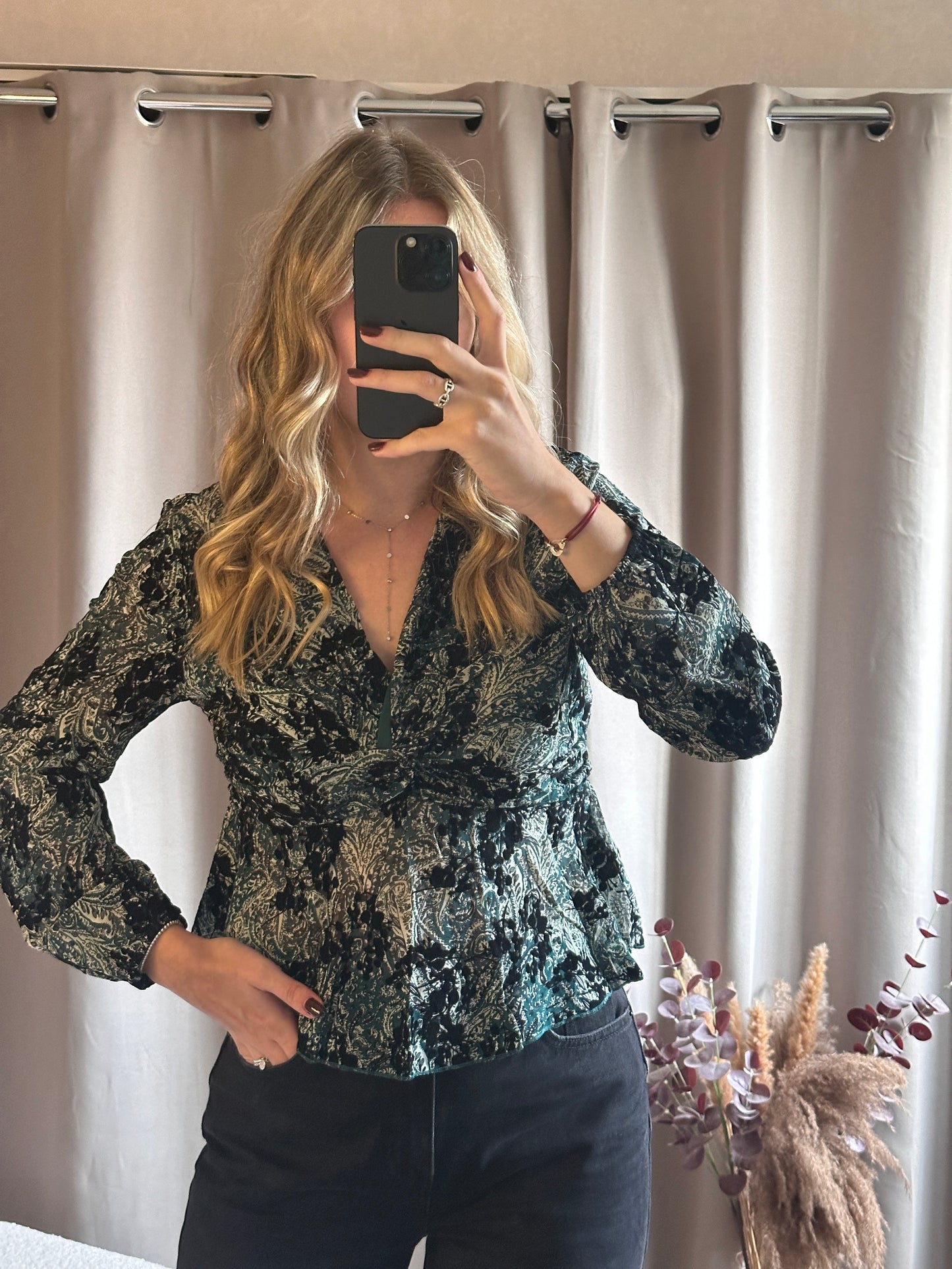 Blouse verte et noir