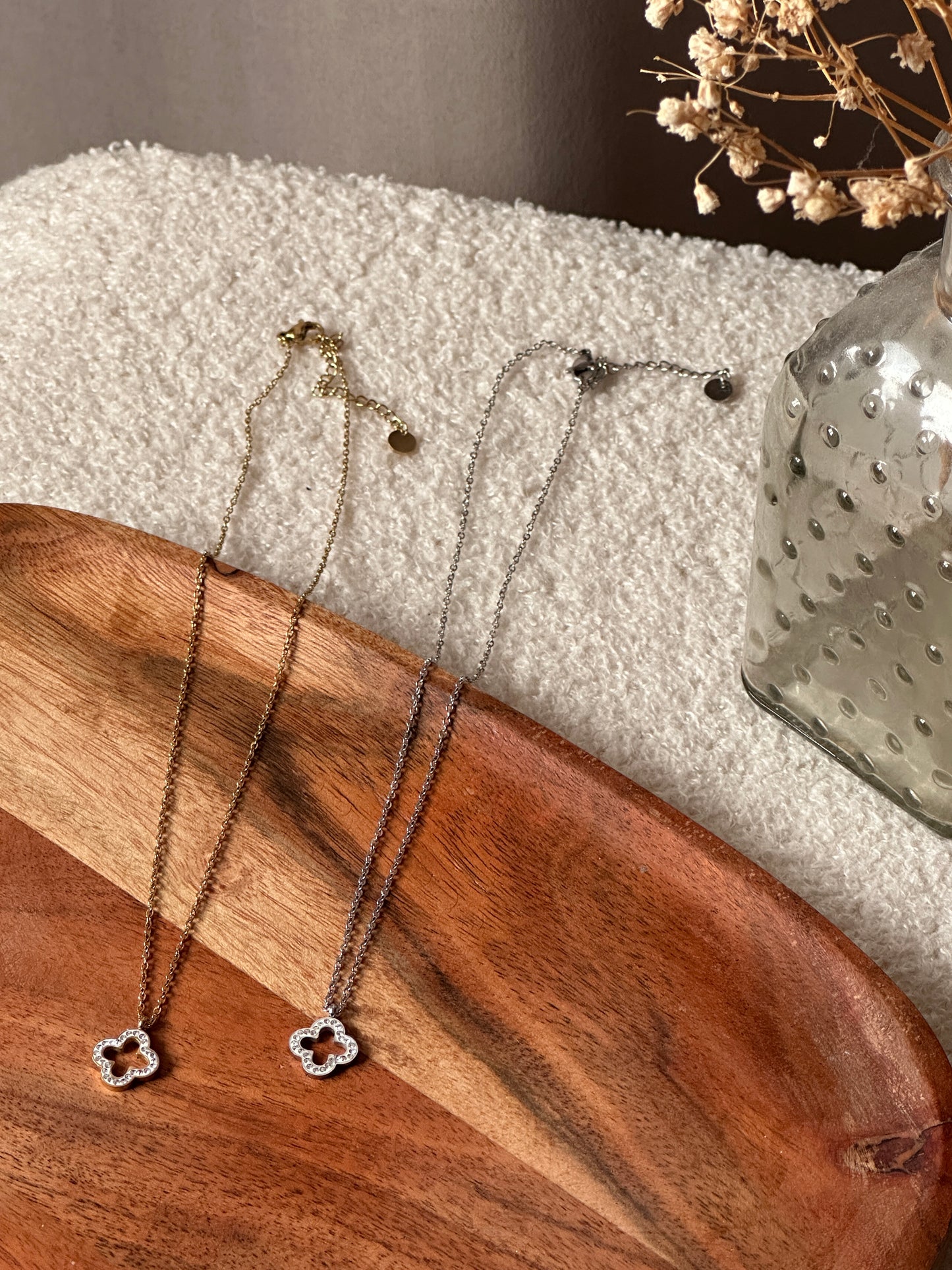 Collier trèfle strass