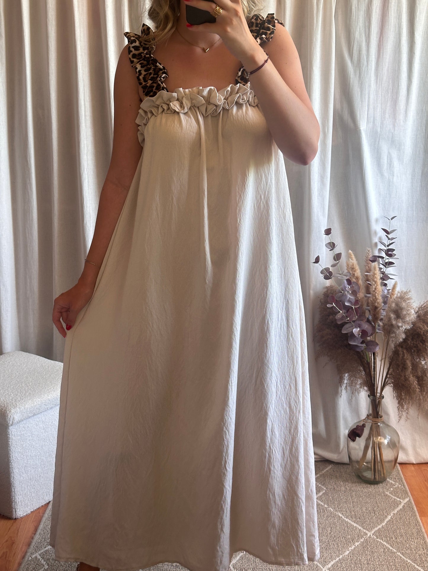 Robe longue beige bretelle léopard