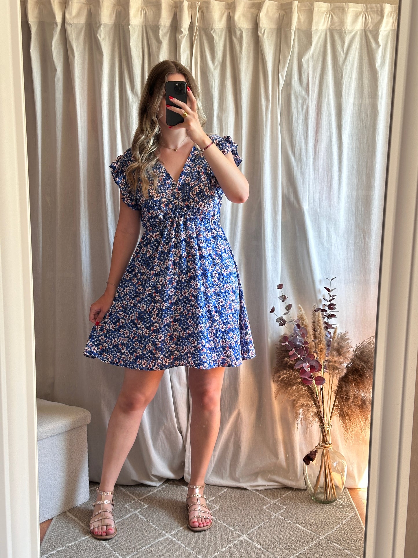 Robe courte bleu à fleurs