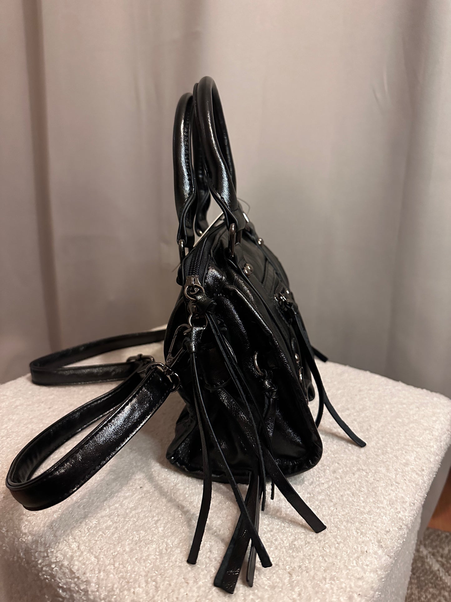 Sac à main noir métallisé