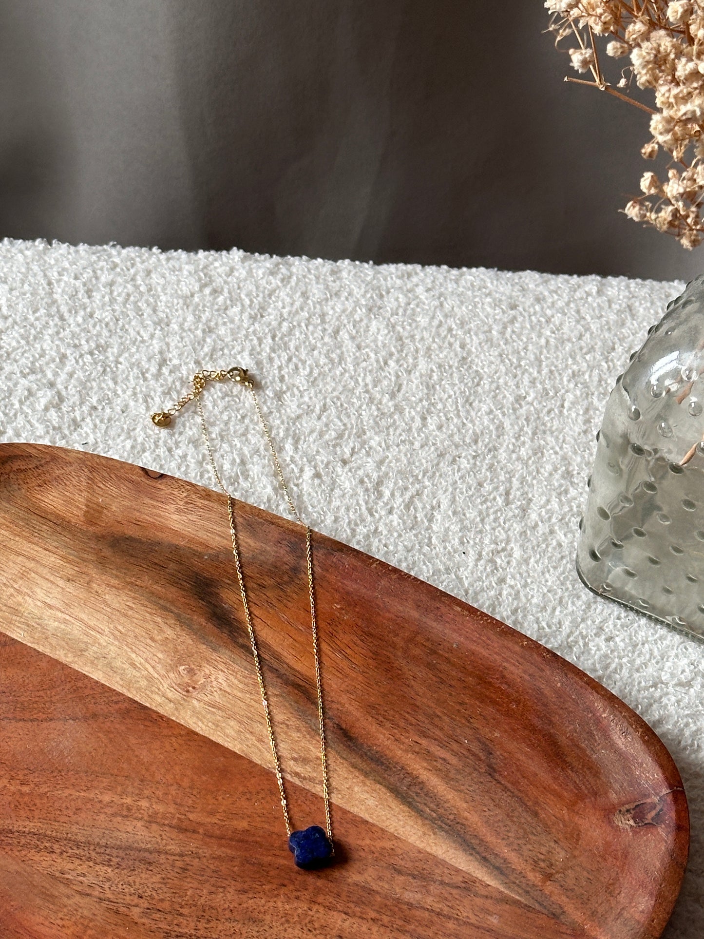 Collier trèfle bleu foncé