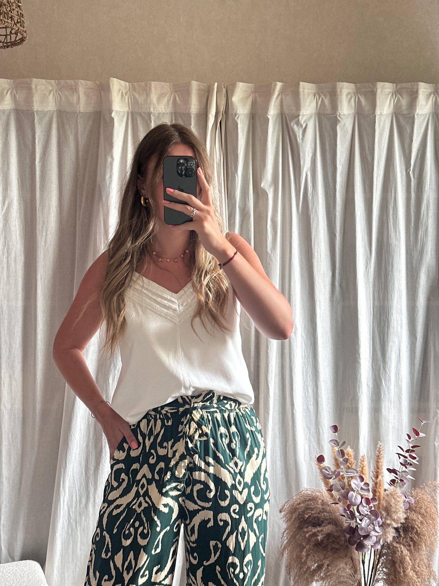 Pantalon fluide imprimé vert et beige