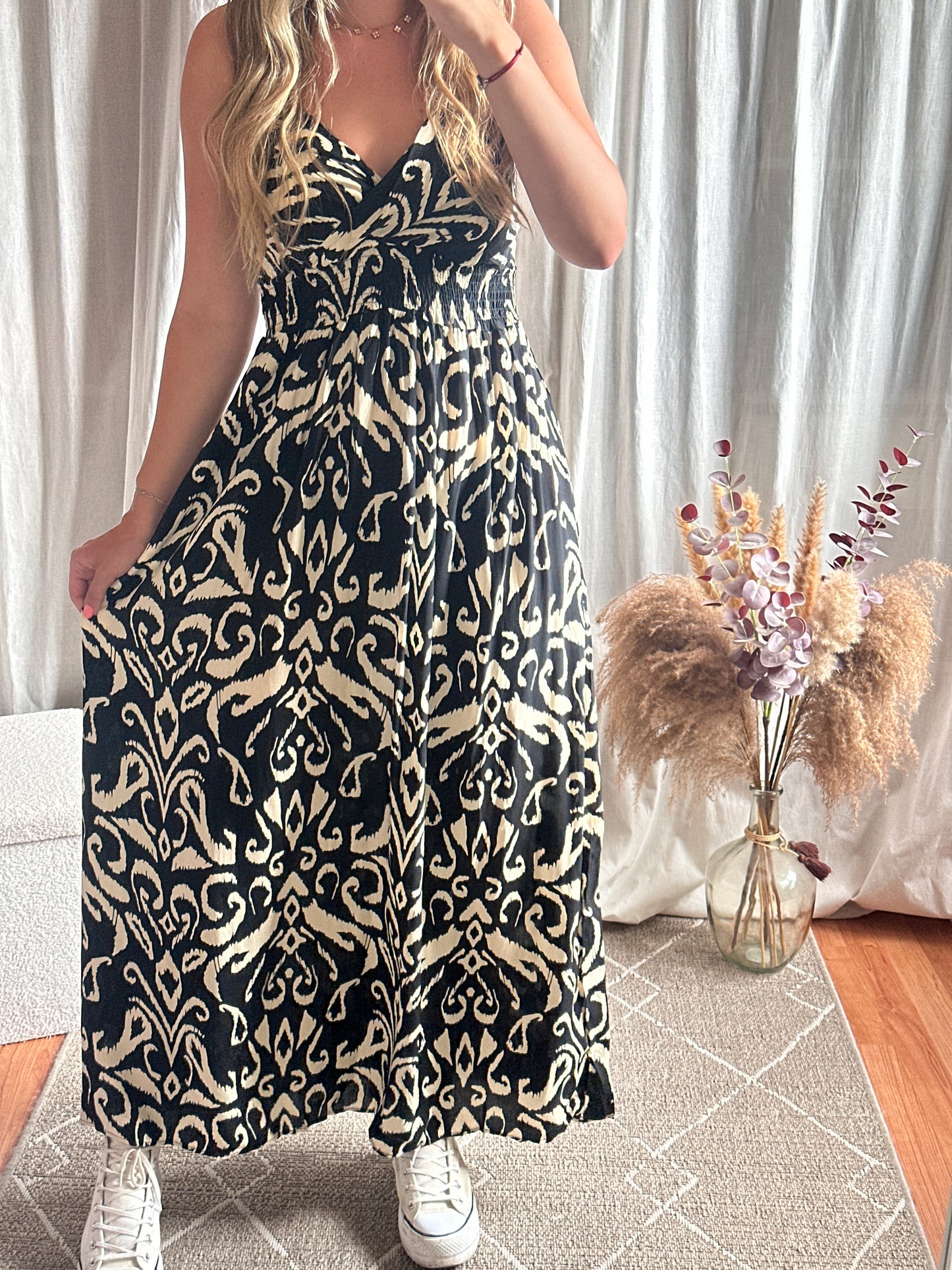 Robe longue noir et beige