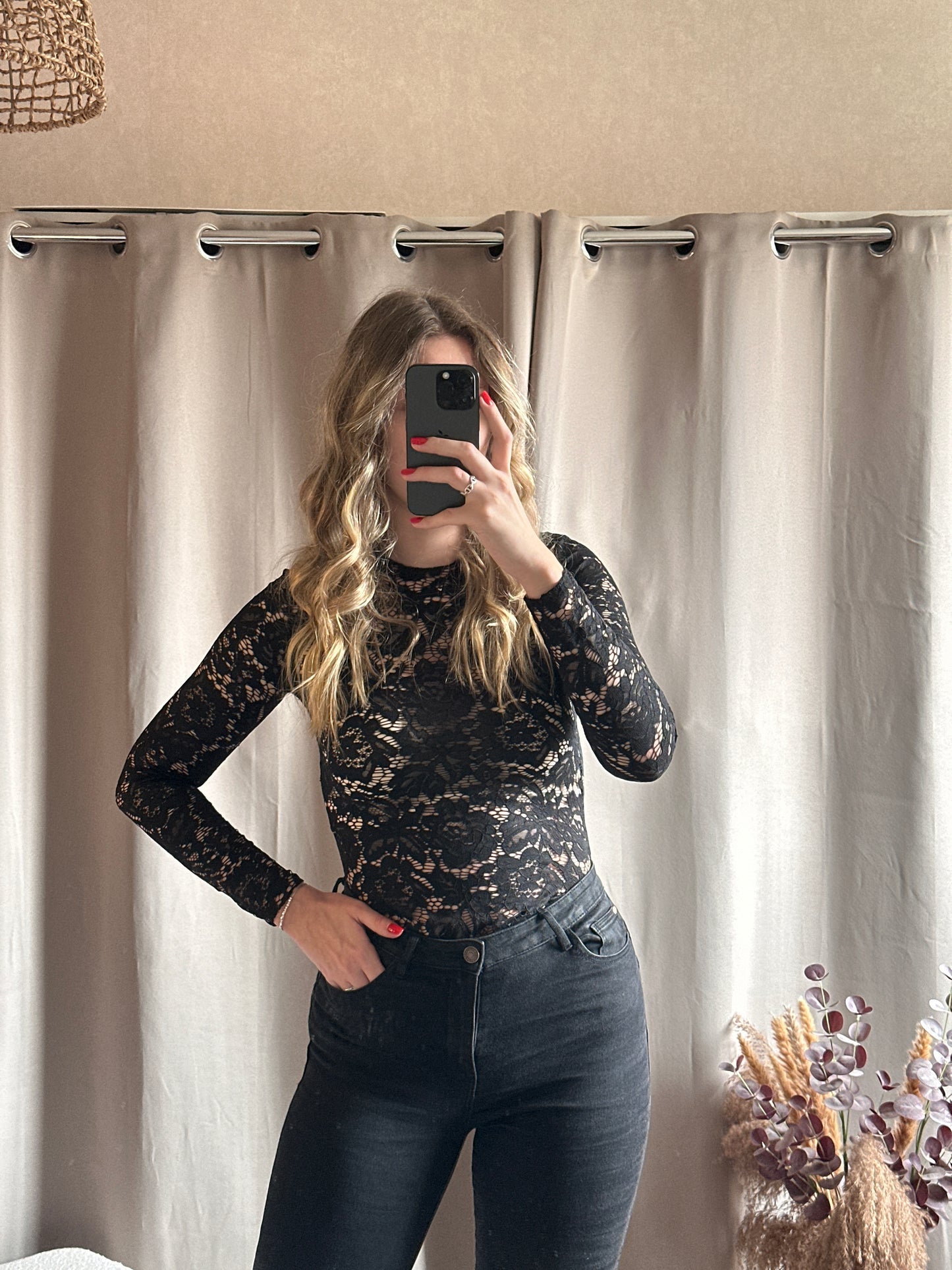 Body noir en dentelle