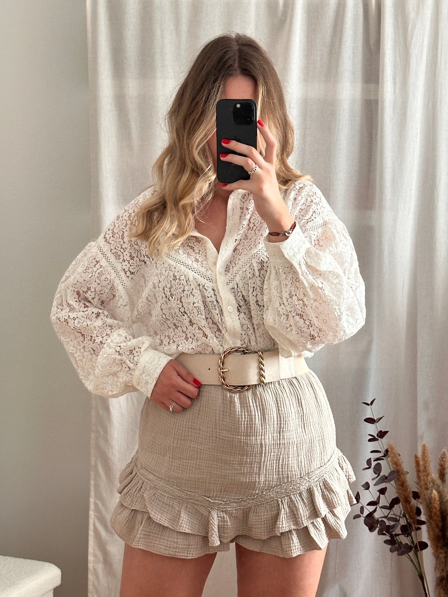 Chemisier blanc en dentelle