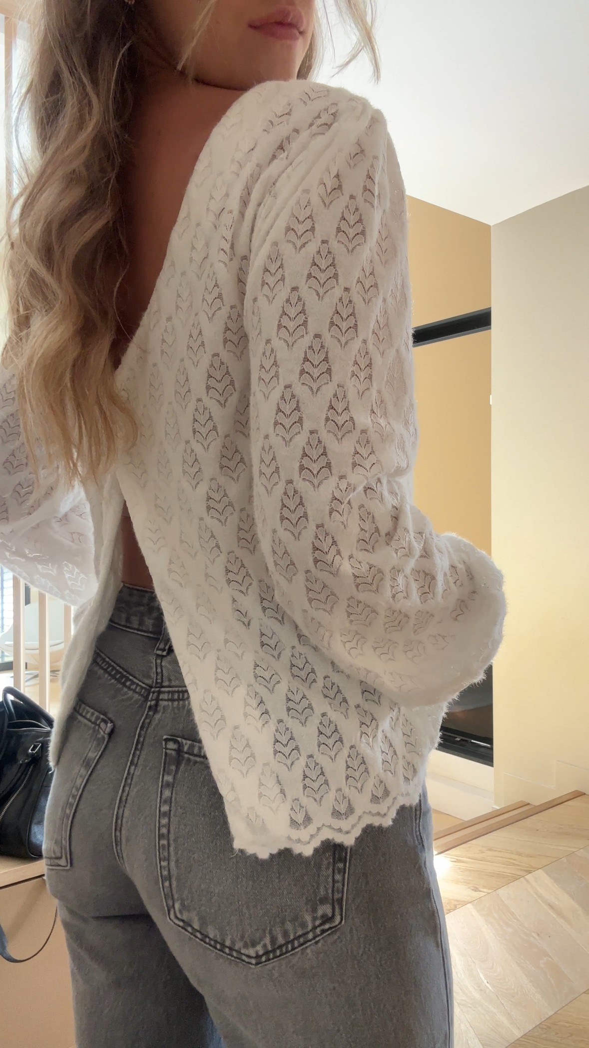 Pull fin blanc dos nu