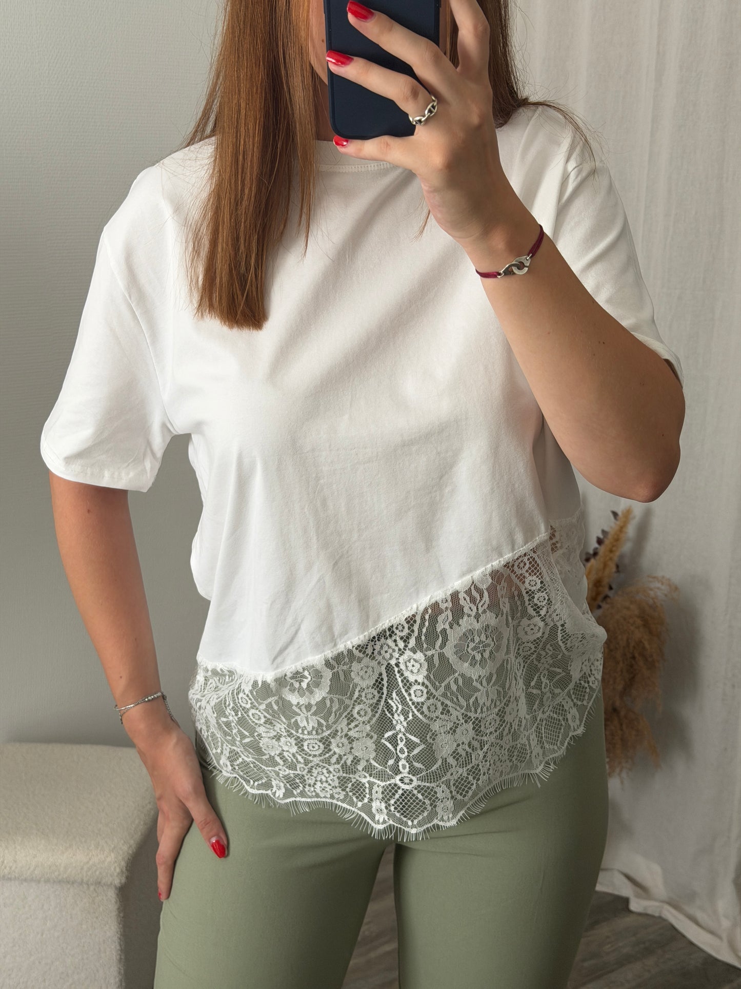 T-shirt blanc dentelle