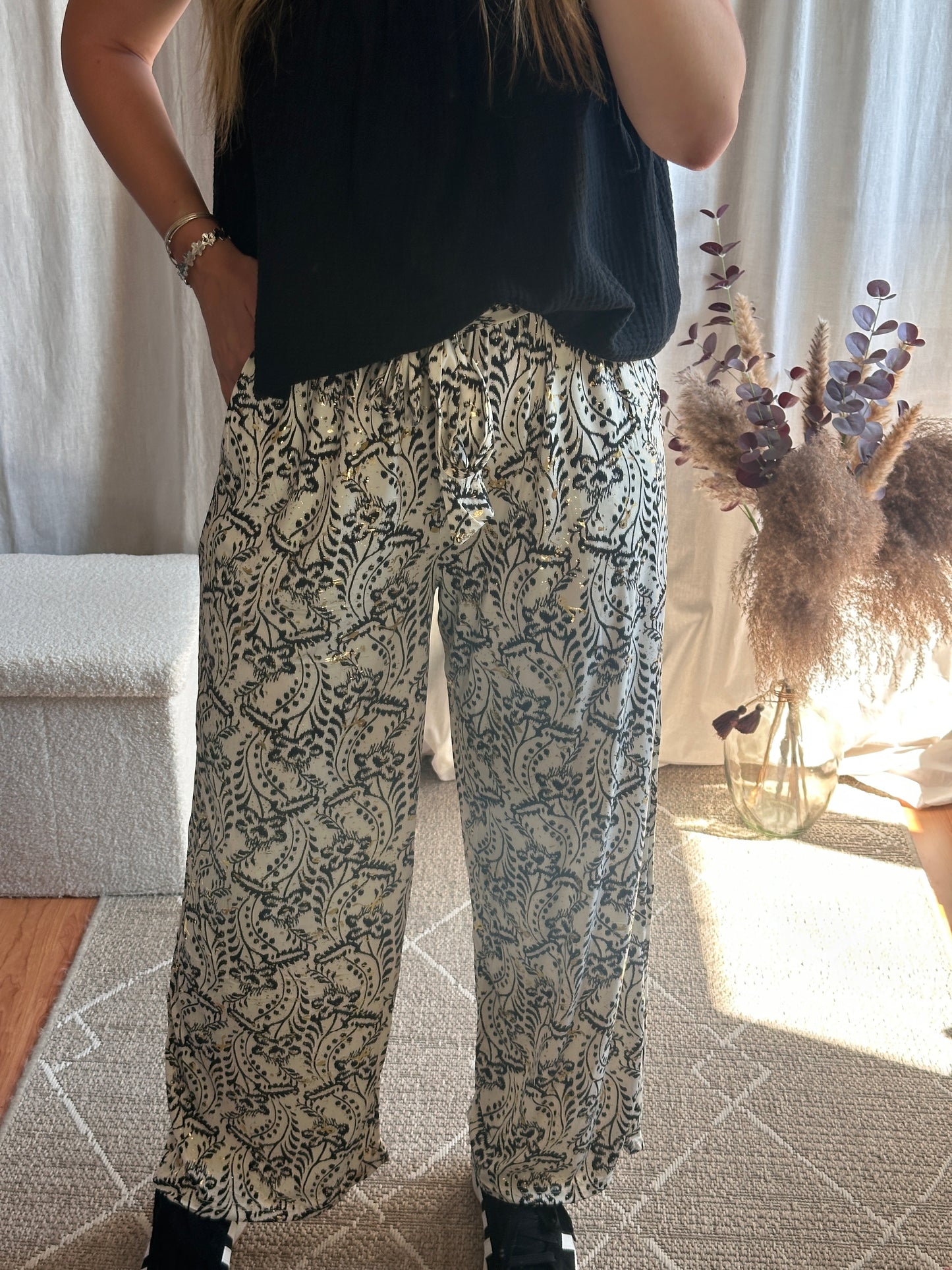 Pantalon fluide noir à motif