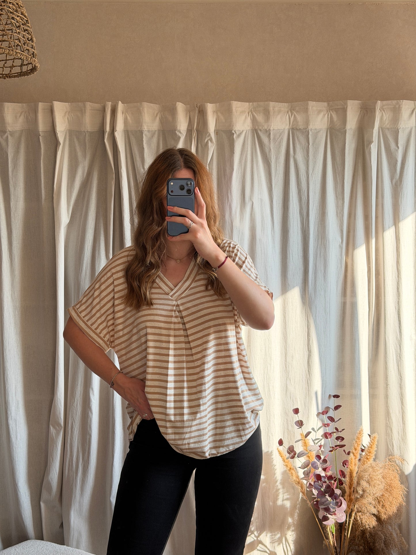 T-shirt marinière beige et blanc