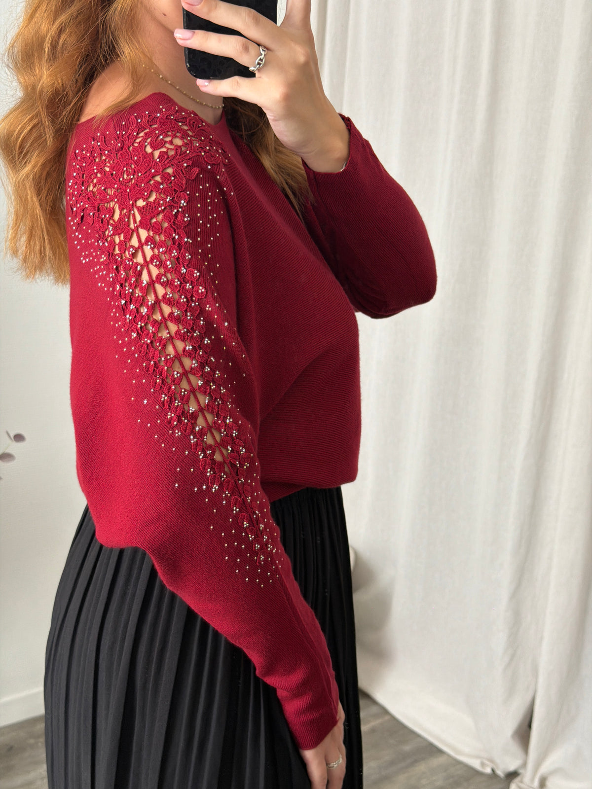 Pull bordeaux manches dentelle
