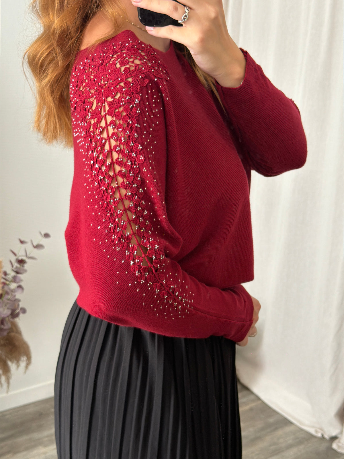 Pull bordeaux manches dentelle