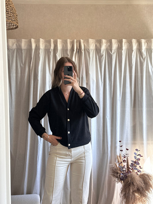 Gilet noir à boutons