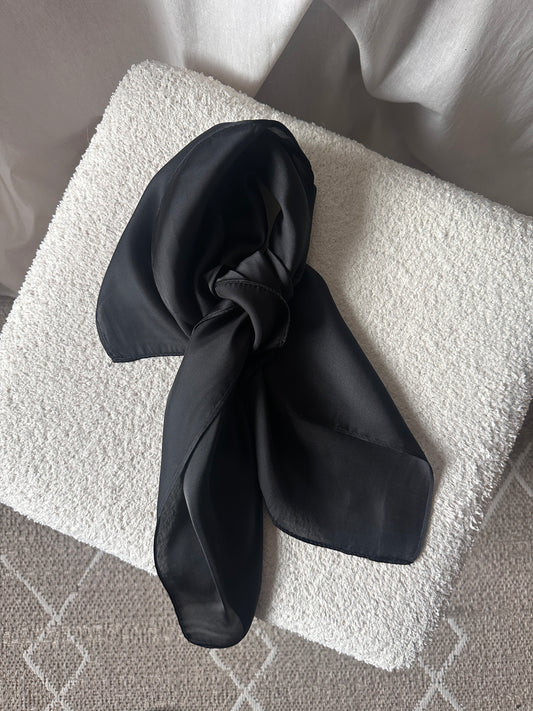 Foulard noir