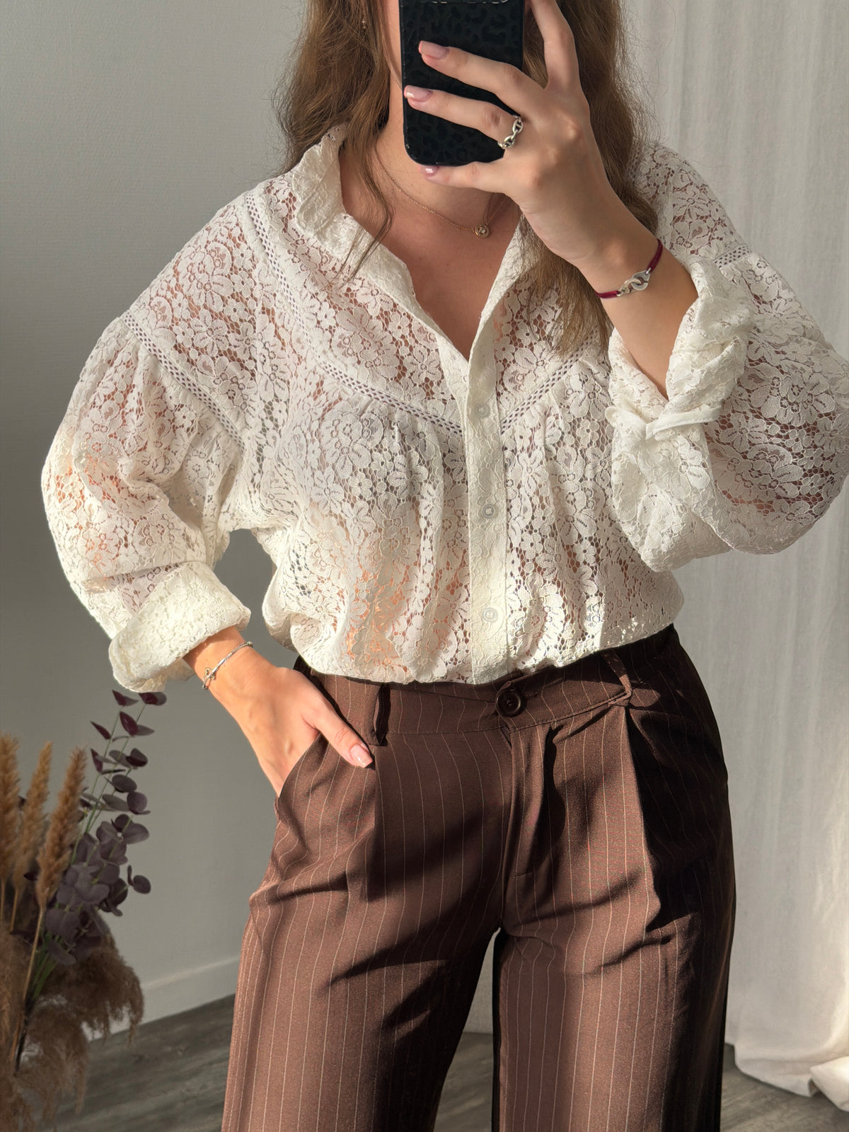 Chemisier blanc en dentelle