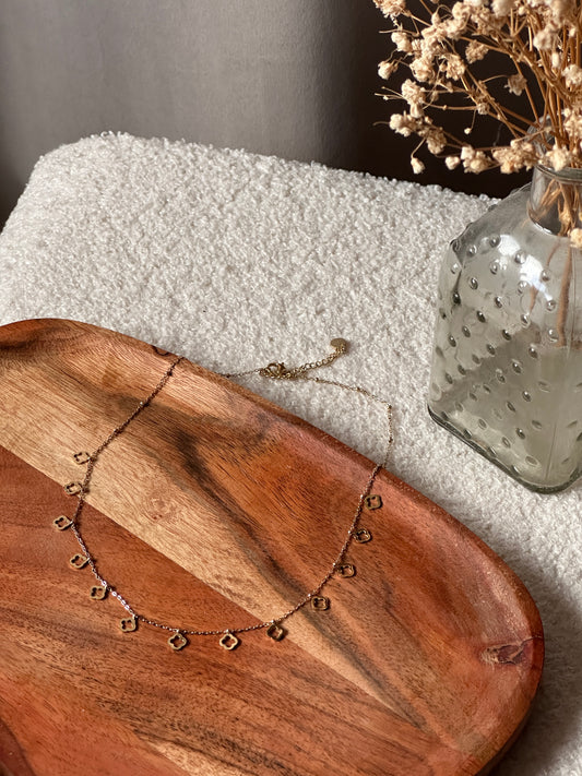 Collier doré