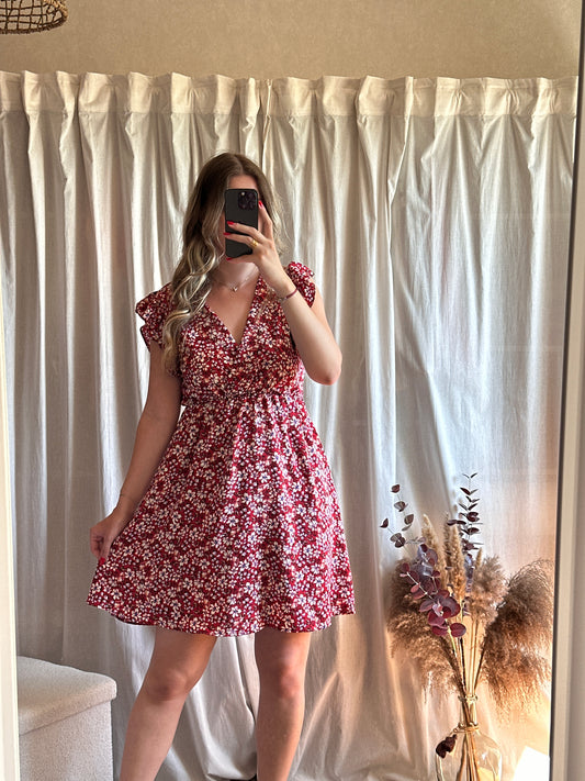 Robe courte rouge à fleurs