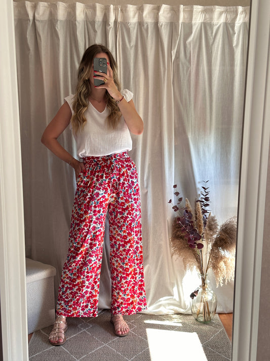 Pantalon fluide rouge motif fleurs