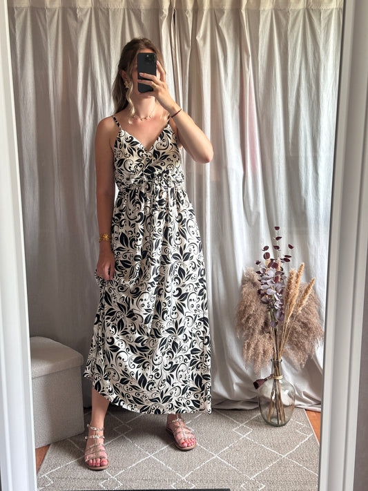 Robe longue noir et blanche a motif