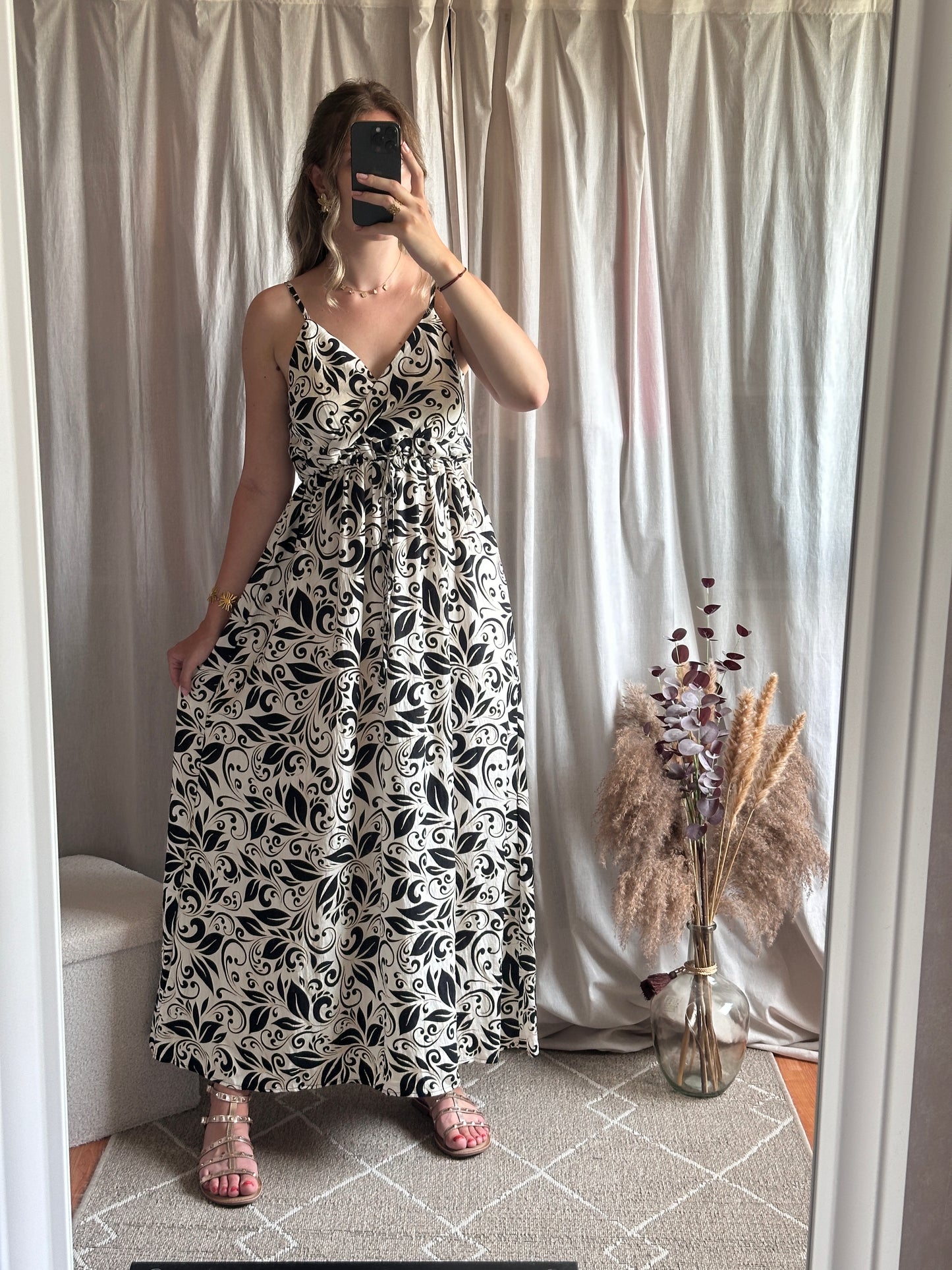 Robe longue noir et blanche a motif