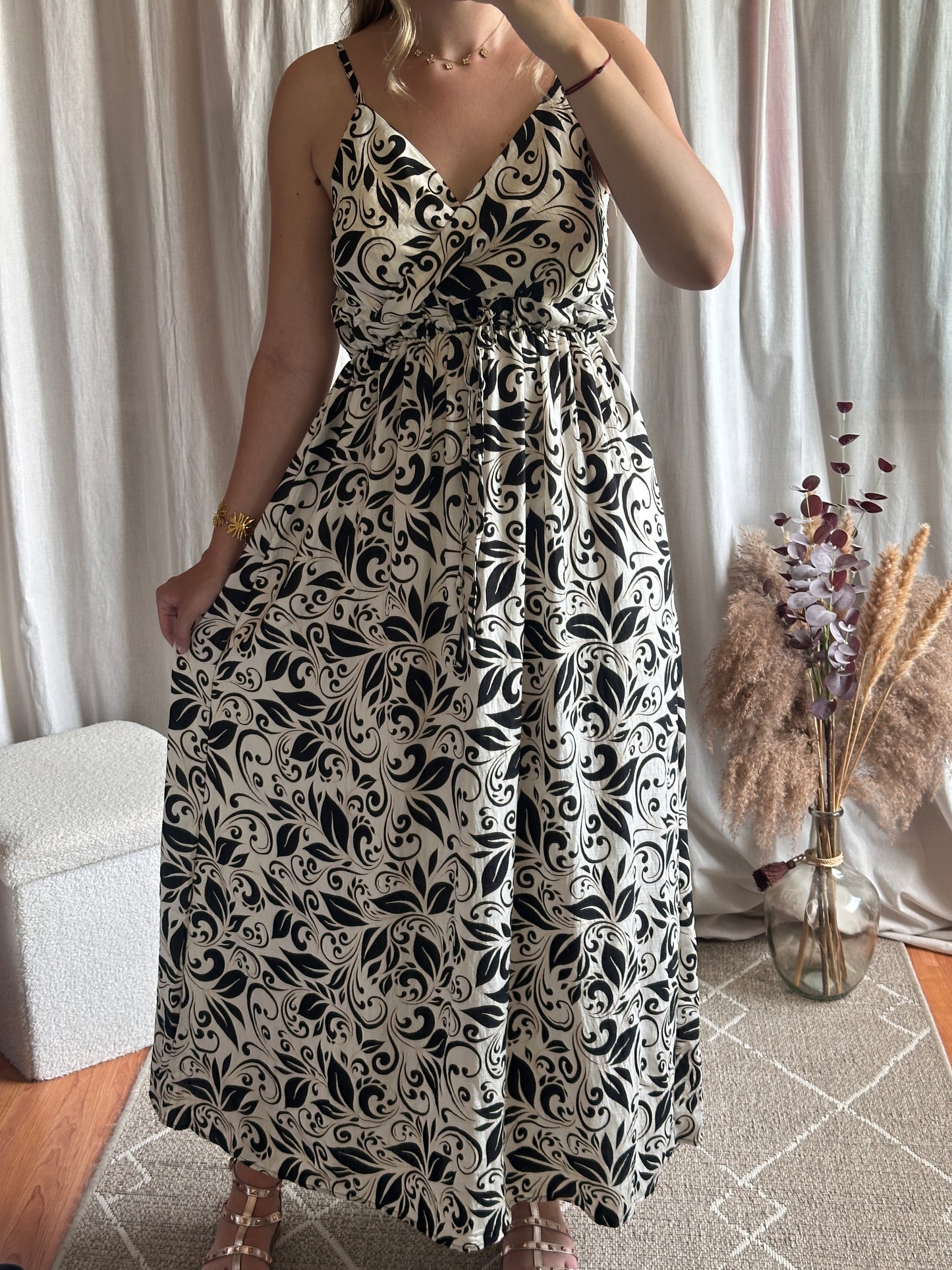 Robe longue noir et blanche a motif