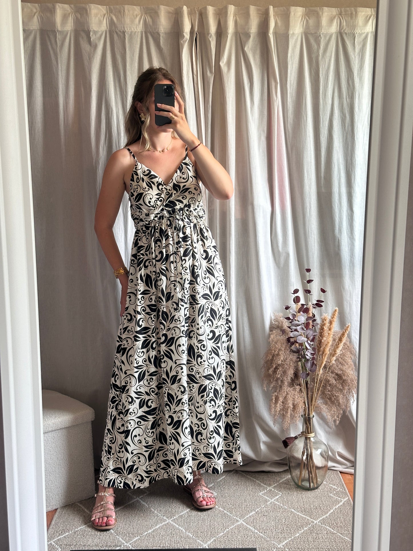 Robe longue noir et blanche a motif