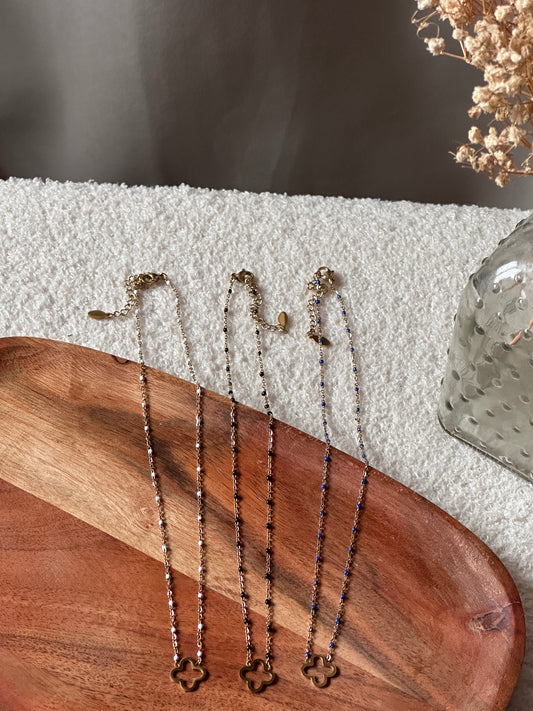 Collier trèfle doré