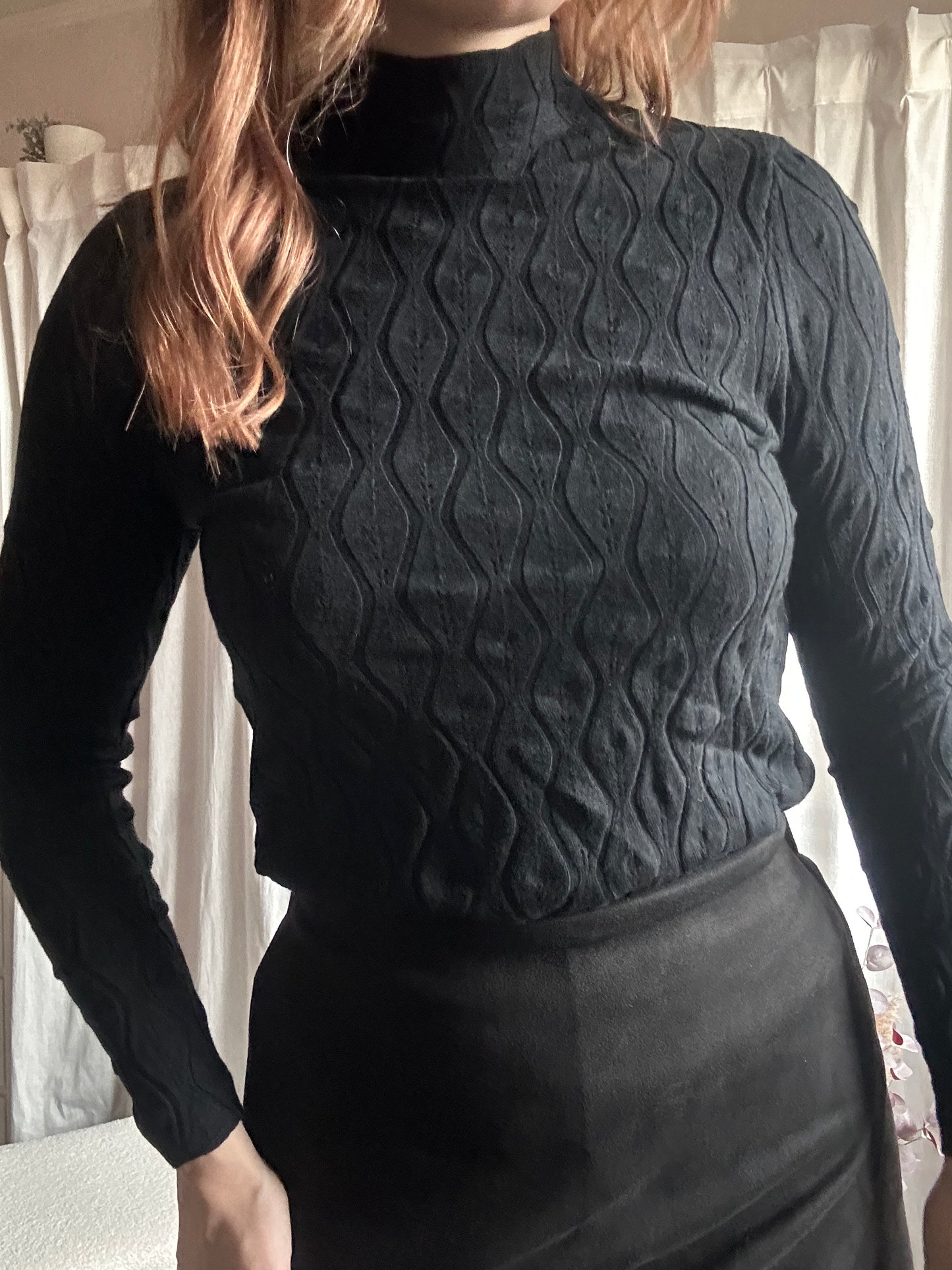 Pull léger noir col montant