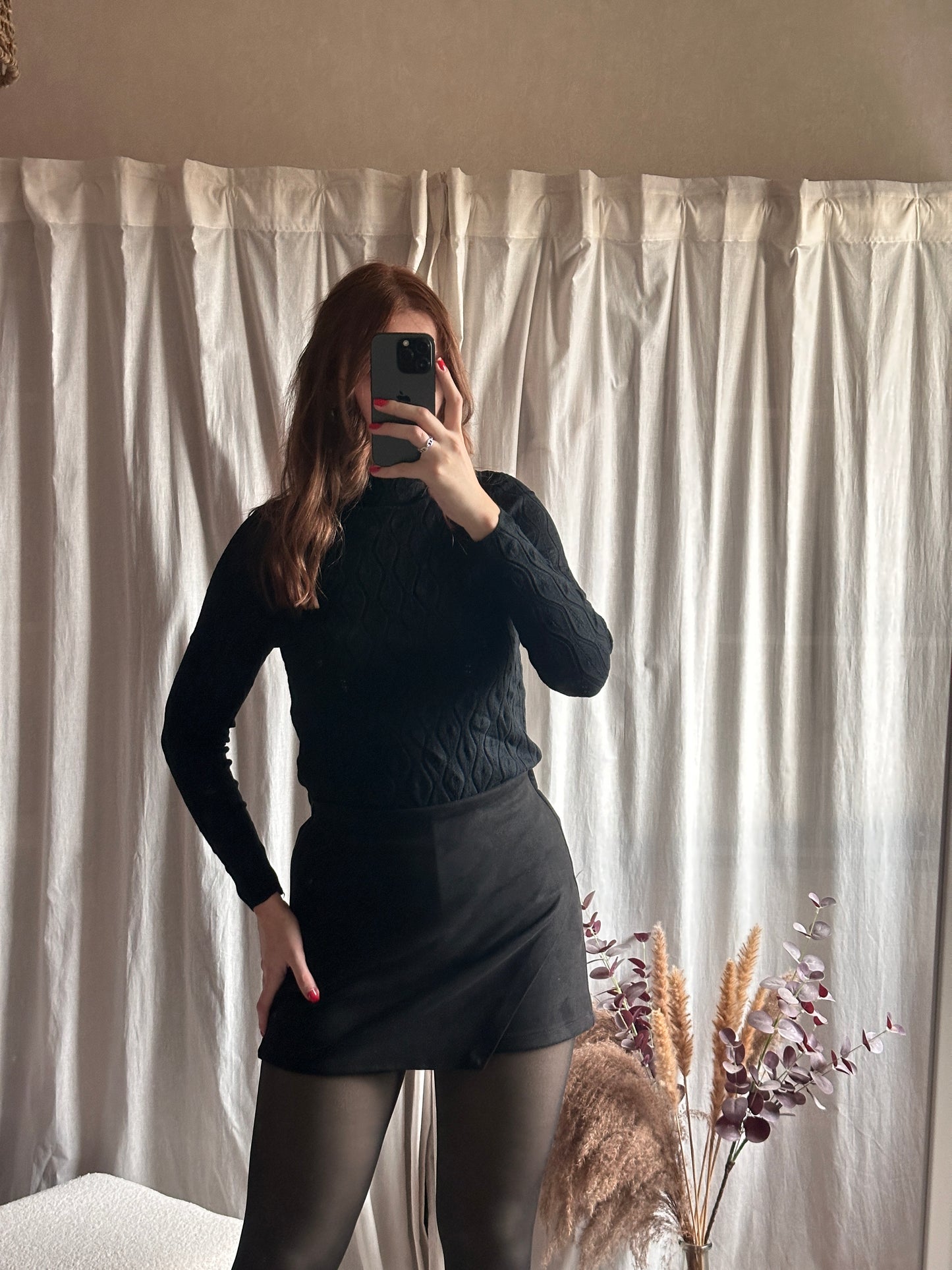 Pull léger noir col montant