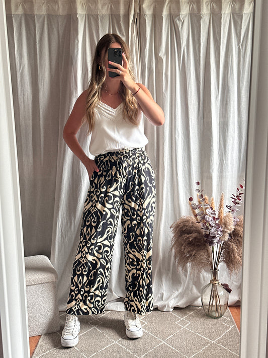 Pantalon fluide imprimé noir et beige