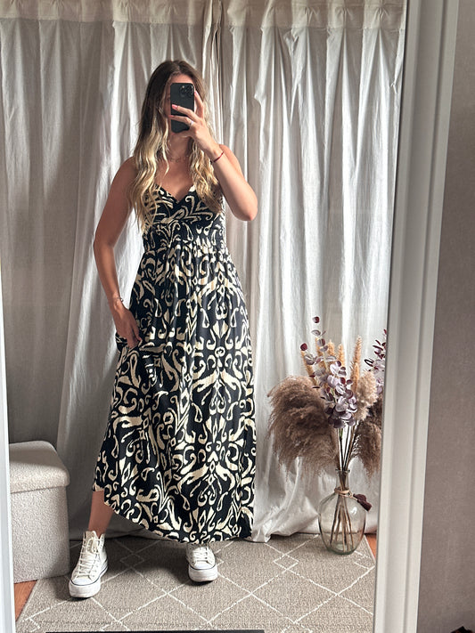 Robe longue noir et beige