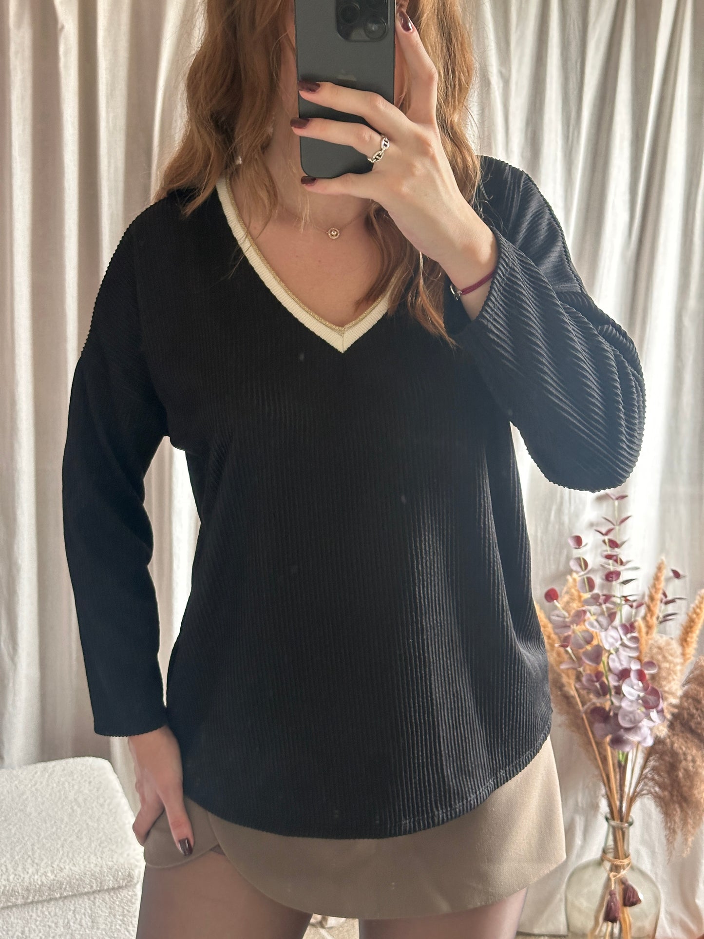 Blouse / pull fin noir