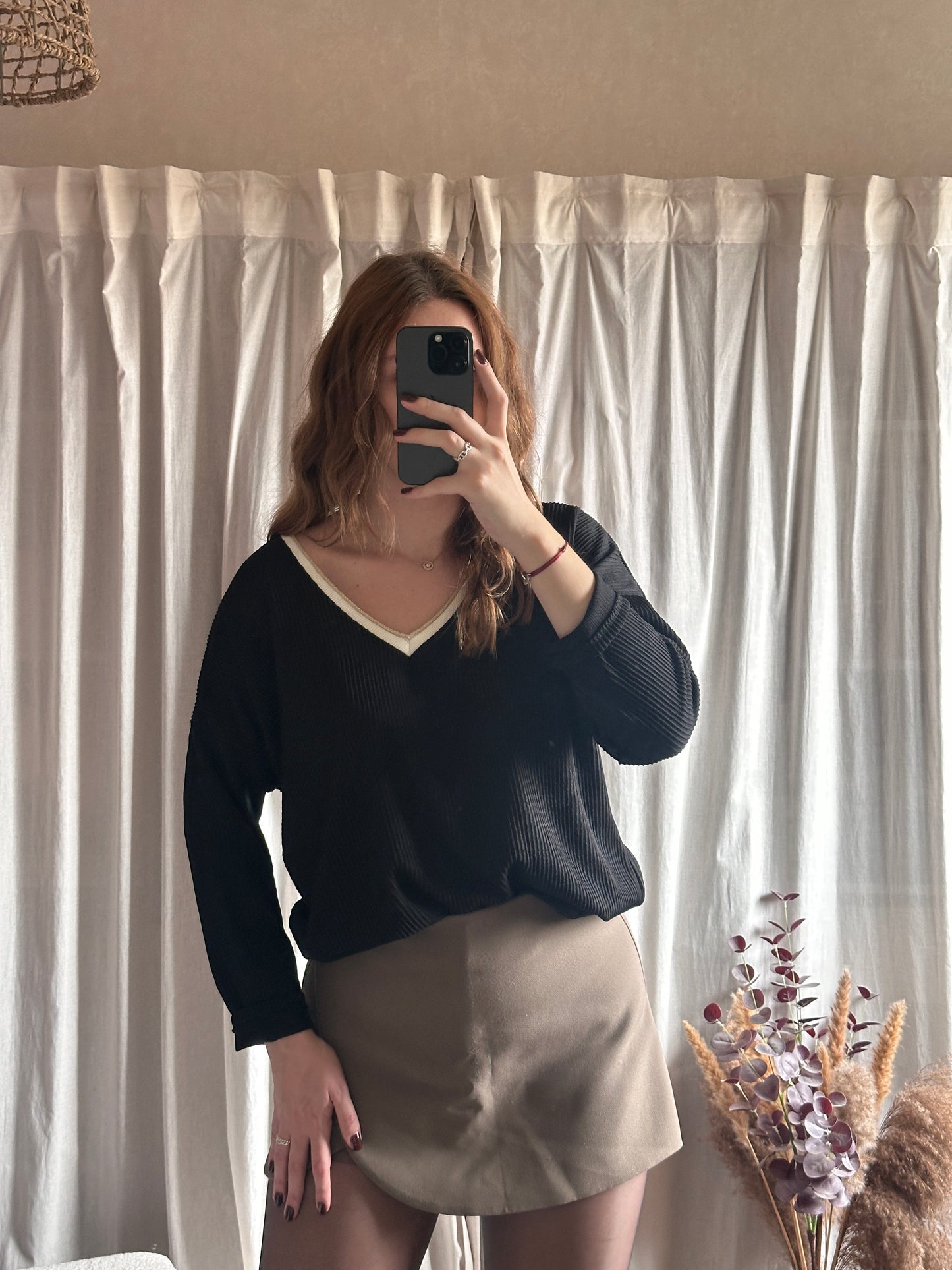 Blouse / pull fin noir