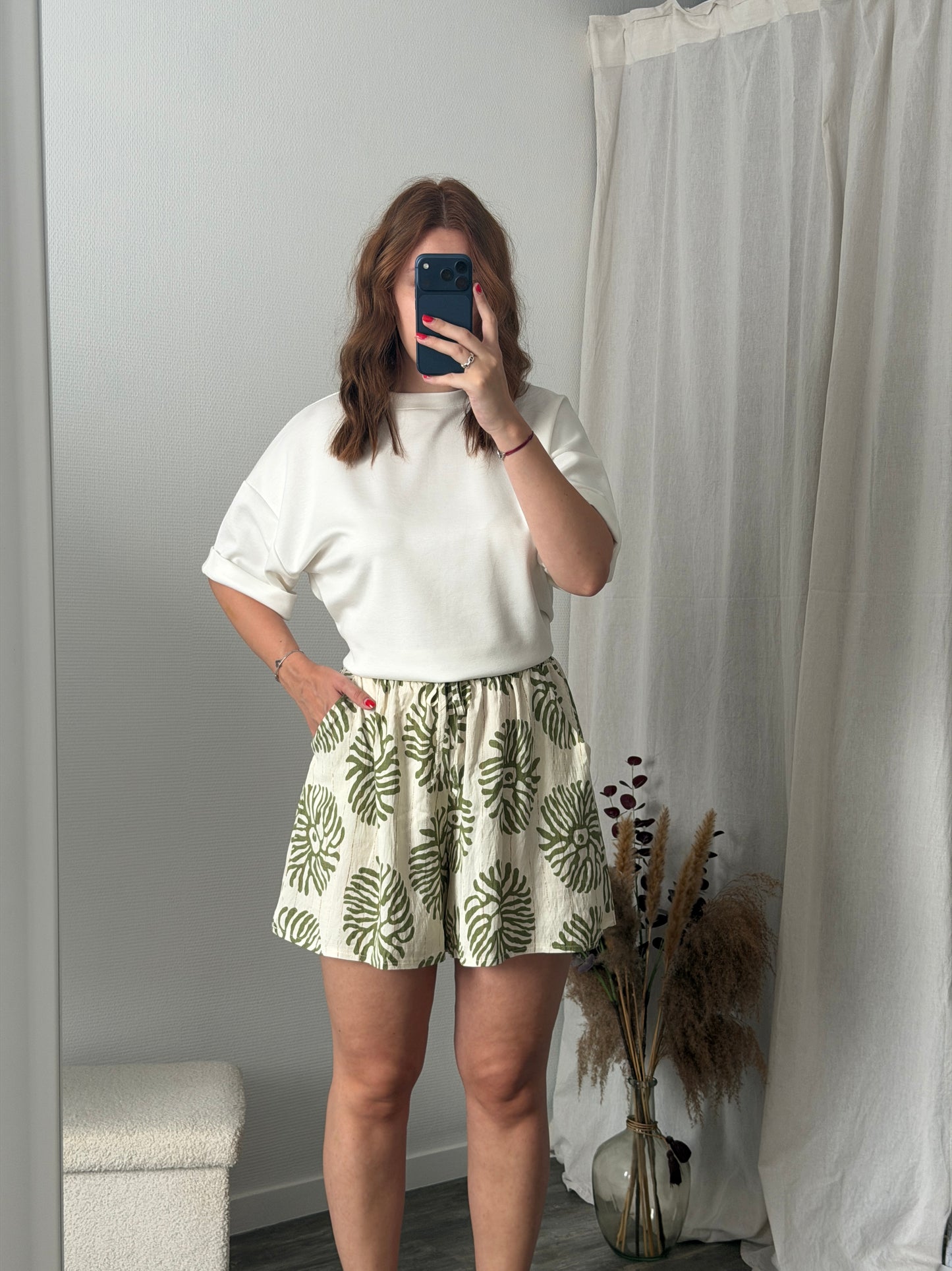 Short fluide à motif vert