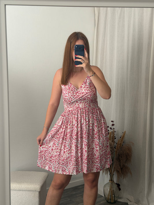 Robe courte rose à motif